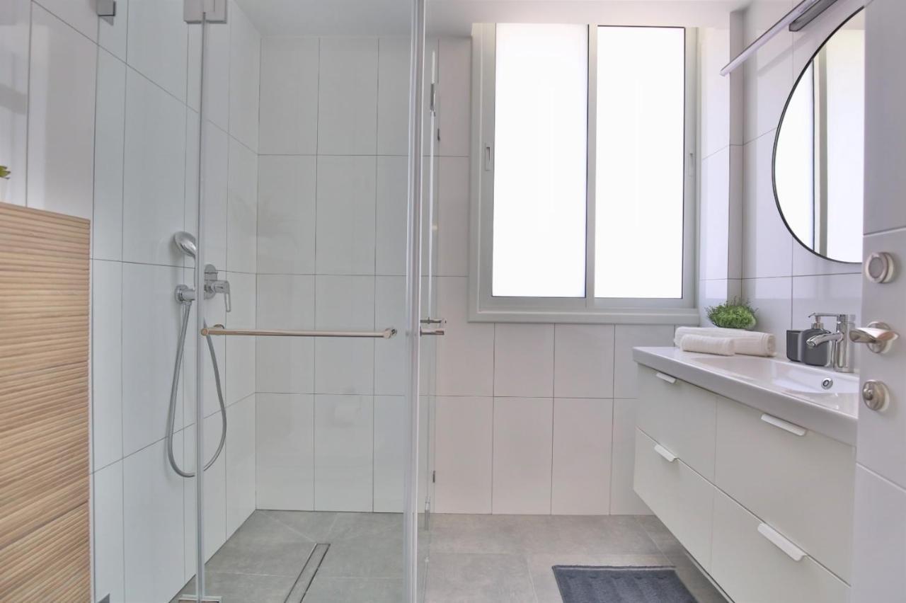 Cozy And Stylish 1-Bedroom Apartment Нетания Экстерьер фото